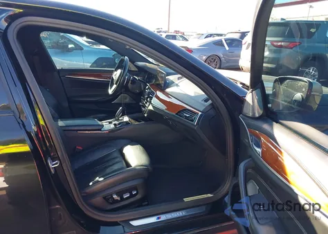 2018 BMW M550I xDrive z USA, uszkodzony, nr VIN WBAJB9C54JB049490